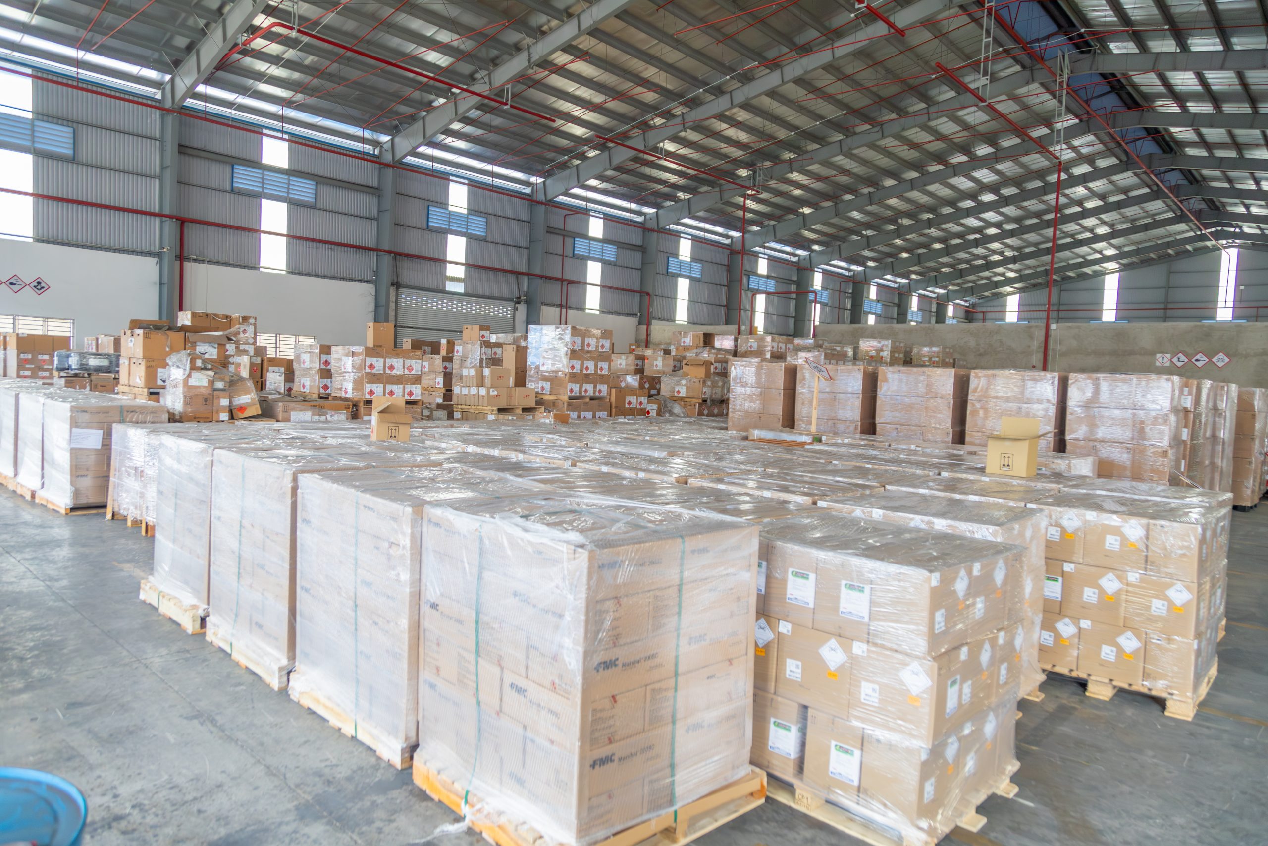 Tiêu chí đánh giá một công ty cung cấp hóa chất công nghiệp uy tín